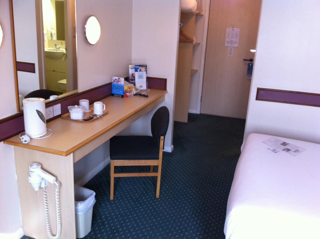Days Inn Hotel Bradford - Leeds Brighouse Phòng bức ảnh
